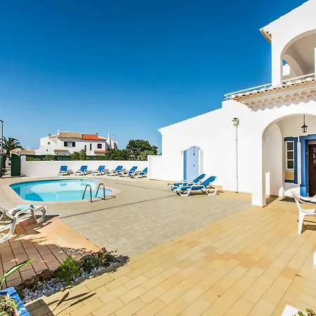 Dois Pinheiros Villa *