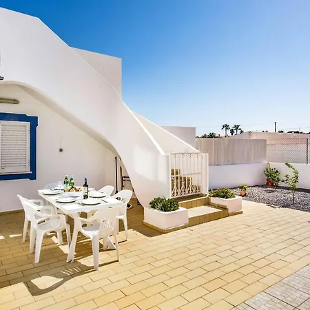 Villa Dois Pinheiros *