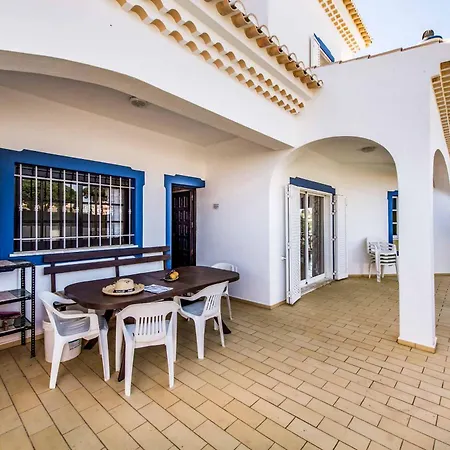 Dois Pinheiros * Albufeira