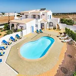 Villa Dois Pinheiros *